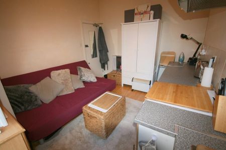 House share to rent - Photo 3