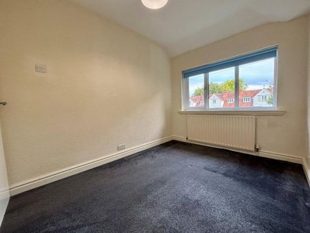 4 bedroom semi-detached house to rent - Photo 5