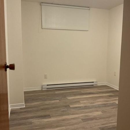 Appartement 3 1/2 Chauffé et Éclairé - Photo 4