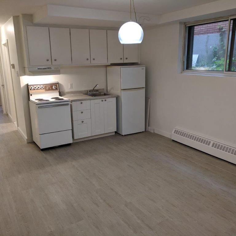 3½ Ahuntsic-Cartierville / JUIN / JUILLET (Triplex) - Photo 1