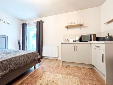 Studio to rent - Photo 3