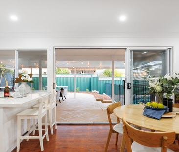 22 Eversden St, Kenmore QLD 4069 - House For Rent - $910 | Domain - Photo 3