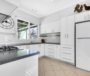 8 Hamlyn Ave Hamlyn Heights - Photo 3