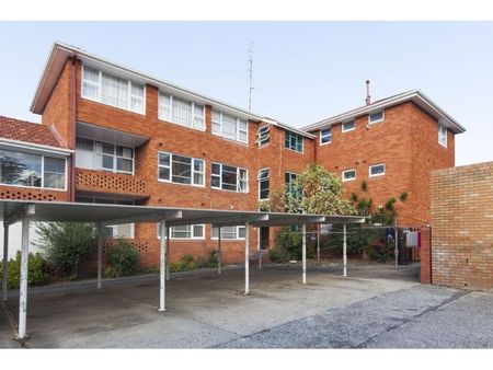 Home For Rent - Photo 3