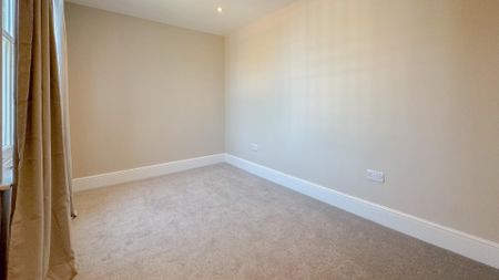 Church Street, Enfield - Photo 2