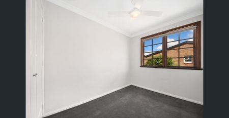 Three Bedroom Alfresco Townhouse - Photo 4