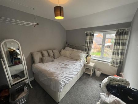 2 bedroom semi-detached house to rent - Photo 5