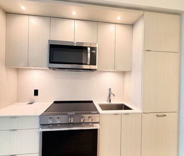 For Lease - 60 Central Park Roadway Park Unit# PH 02, Toronto, Ontario - Photo 4