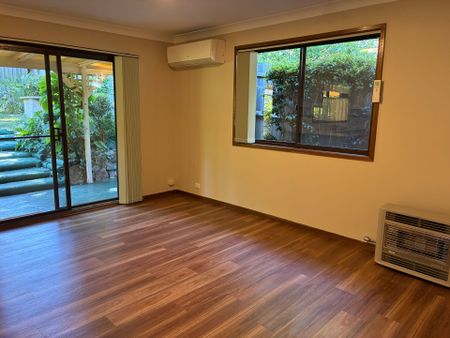 Short walk to Town - Photo 3