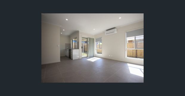 Stunning Modern Duplex with Alfresco in Bahrs Scrub - Photo 1