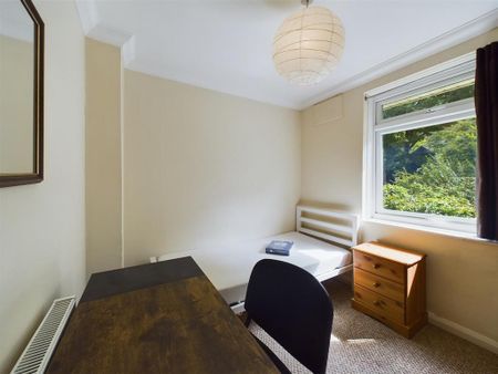 5 bedroom terraced house to rent - Photo 2