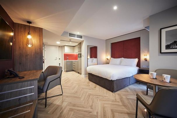 Studio to rent - Photo 1