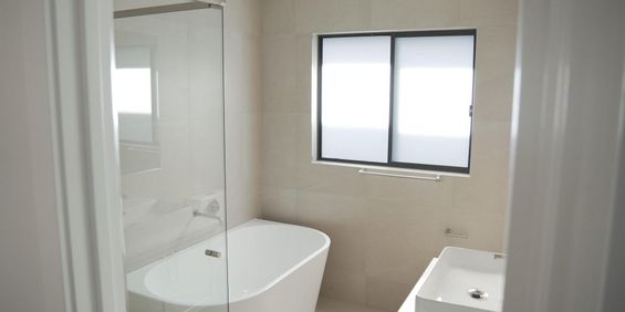2/156 Leamington Street, Reservoir - Photo 3
