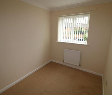 3 bedroom semi-detached house to rent - Photo 3