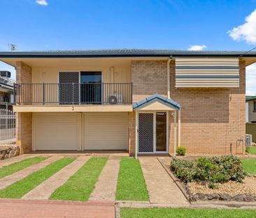 Newly Renovated 3 Bedroom Two-Storey Home in Nambour Heights - Photo 3