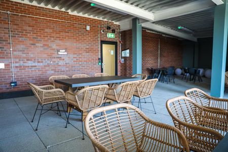 2 bedroom apartment - Photo 5