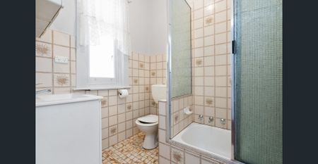 Find comfort: where low-maintenance living meets everyday convenience - Photo 3