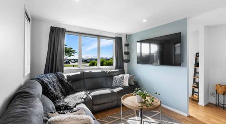 Lovely family home - Photo 3