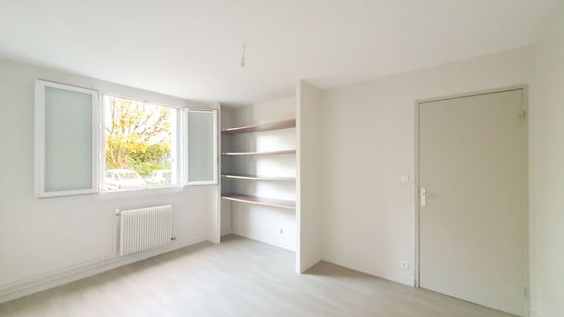 Type 4 refait à neuf de 73 m² – à côté du tram - Photo 1