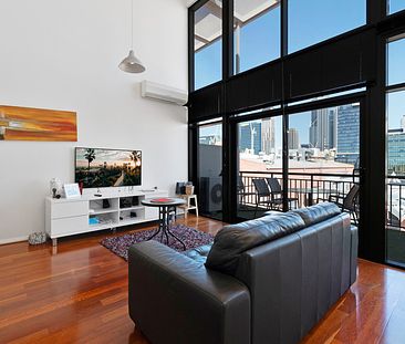 Luxury Living in the Heart of the City! - Photo 2