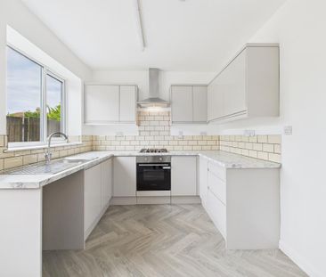 3 bedroom terraced house to rent - Photo 5