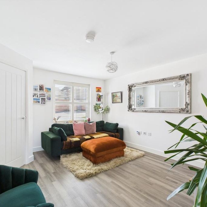 3 bedroom end of terrace house to rent - Photo 1