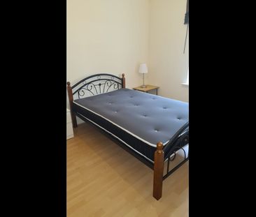 2 Bed Flat, Stockwell Road, SW9 - Photo 5