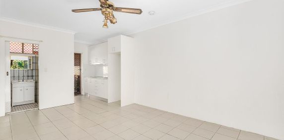 retirement village, Beautiful Studio , Applicant MUST be over 50 - Photo 2