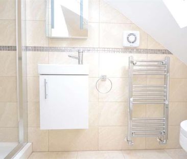 Churston Drive, Morden, SM4 - Photo 1