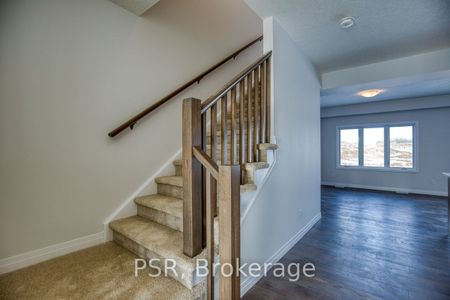 Detached Home For Lease | X8131582 - Photo 3