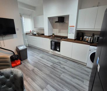 Hall Lane, Bolton - Photo 1