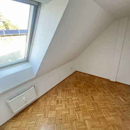 Jung Modern außergewöhnlich! Herrliche Maisonettewohnung mit Parkplatz, im Bezirk St. Peter zu mieten. - Photo 1