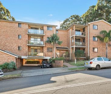 Large 2 Bedroom Unit - Great Location - Photo 4