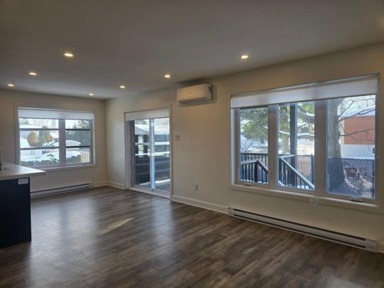 **Immeuble magnifiquement entretenu avec un hall d'entrée impressionnant ! - Photo 1