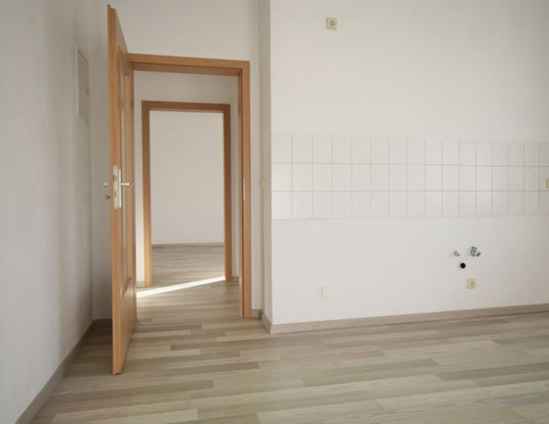 1-Raum Apartment • Laminat • Tageslichtbad mit Dusche • Stellplatz • Kaßberg • Anschauen & Mieten - Foto 1