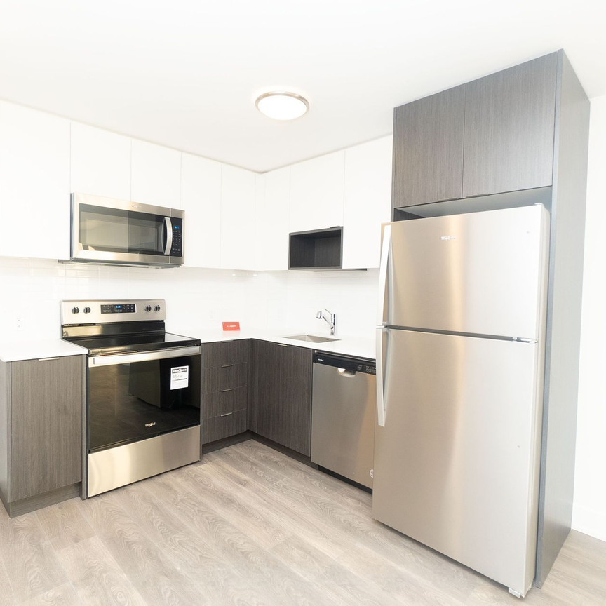 For Lease - 202 Burnhamthorpe Road Unit# 803, Mississauga, Ontario - Photo 1