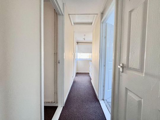 3 bedroom end of terrace house to rent - Photo 1