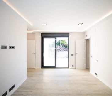 Excellent 5 Bedroom pazo with 1,100m² garden for rent in Valdemoril... - Foto 2