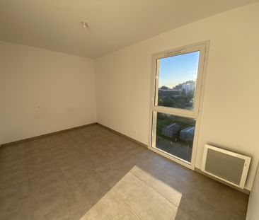 Location Appartement 3 pièces 61m² CAGNES SUR MER 06800 - Photo 3