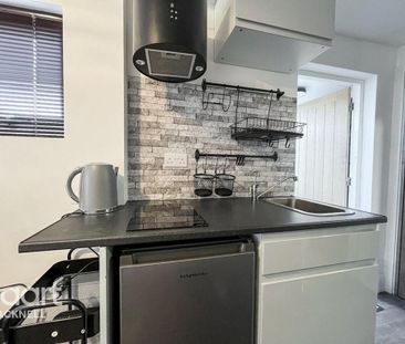 Studio to rent - Photo 3