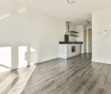 Te huur: Huis Waldorpstraat 1316 in Den Haag - Photo 2