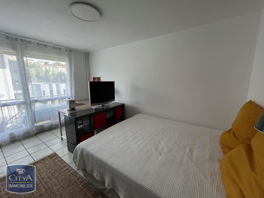 Location Appartement 1 pièce 30m² ST ETIENNE 42000 - Photo 1
