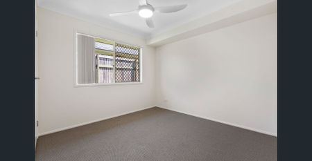 Modern and Spacious Living in Victoria Point ! - Photo 4