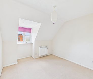 2 bedroom Maisonette in Waterside Court, Alton - Photo 1