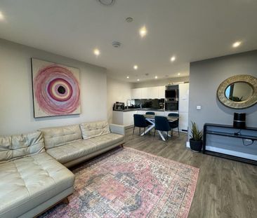 Fairfield Avenue, Staines, Surrey, TW18 - Photo 3