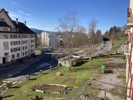 Rue Louis-Agassiz 10, 1st floor apartment East. - Photo 5