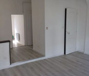 Beau F1 bis Rénové de 48m² proche place des Épars et gare - Photo 2