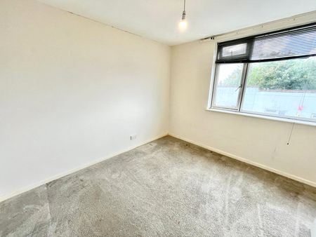 West Road, Shoeburyness, Southend-on-Sea, Essex, SS3 9DS - Photo 2