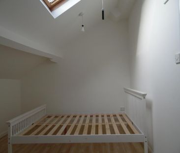 1 bedroom penthouse to rent - Photo 4