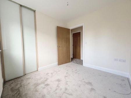 2 bedroom apartment to rent - Photo 4